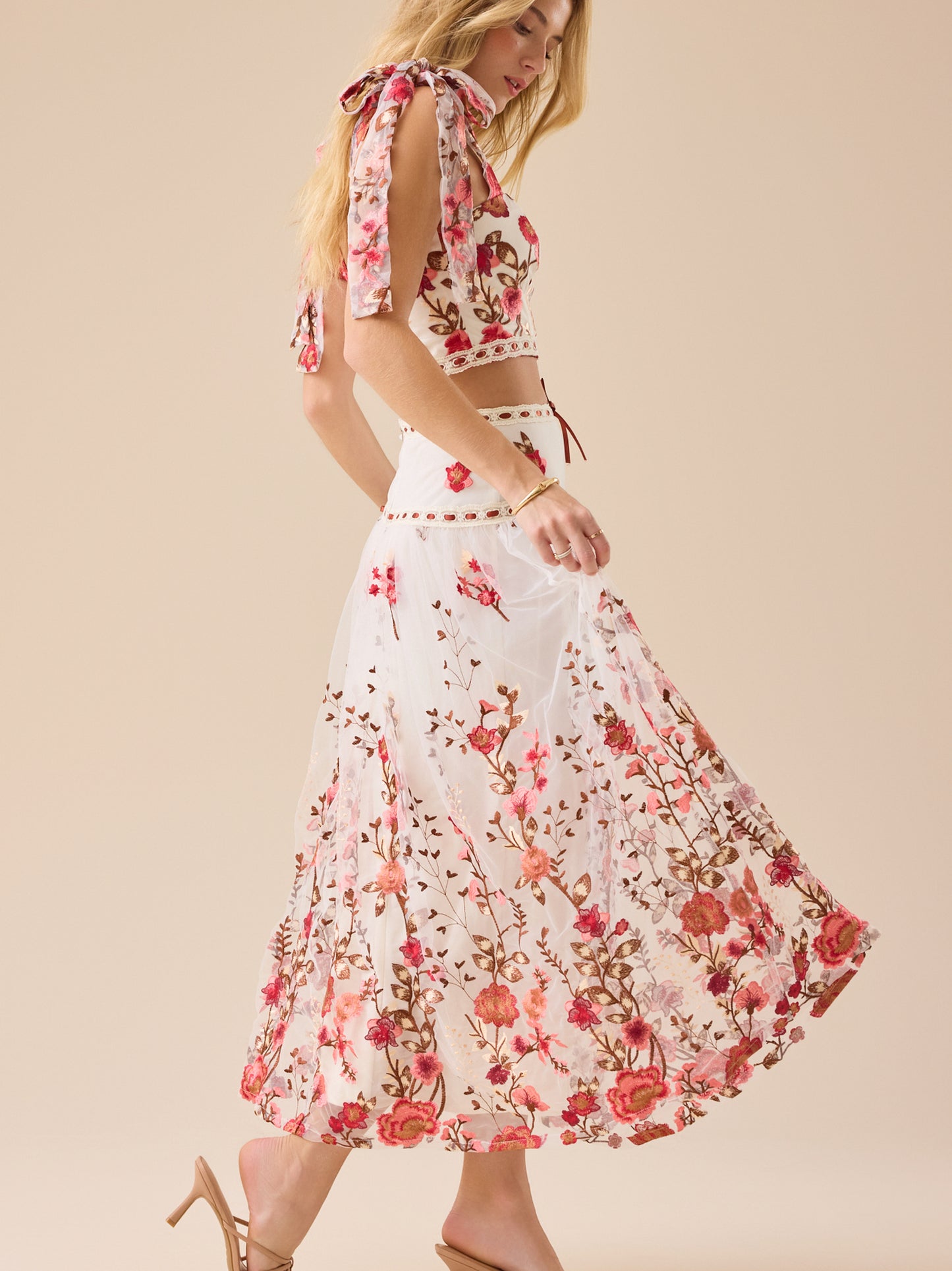 Braxlin Embroidered set