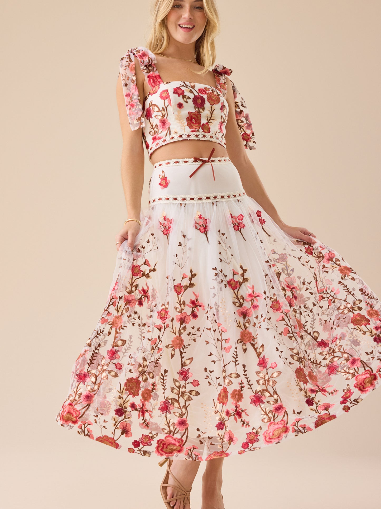 Braxlin Embroidered set